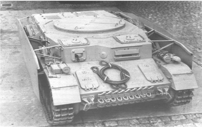 Lánctalpas lőszerszállítók V.